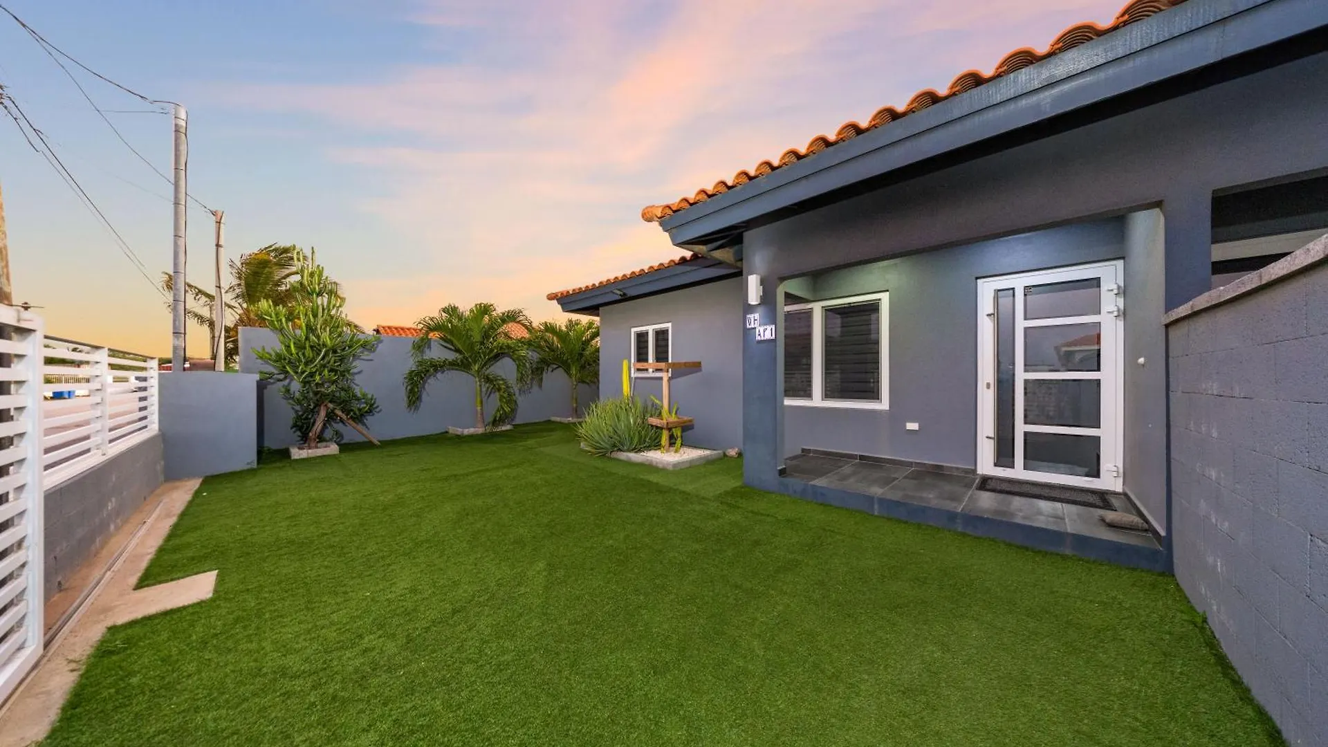 Casa Lima - 5 Mins To Eagle Beach By Lucha Noord